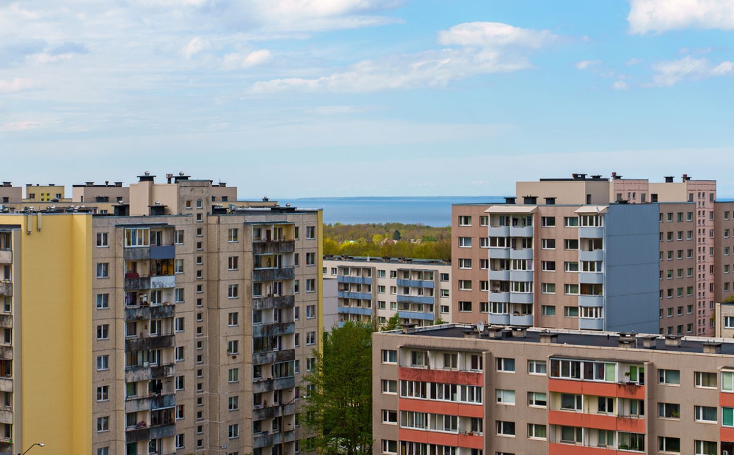 Pilt on illustreeriv. Foto: Shutterstock  Eesti Kindlustusseltside Liit (EKsL) käivitab korteriühistute tuleohutuse parandamiseks projektirahastuse konkursi, mi